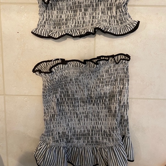 Adorable set from revolve - Picture 3 of 3